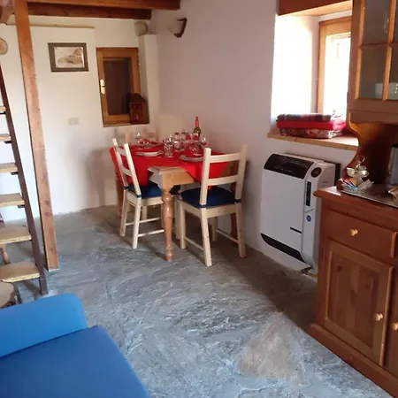Tessa Apartment *